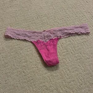 Victoria’s Secret size small
